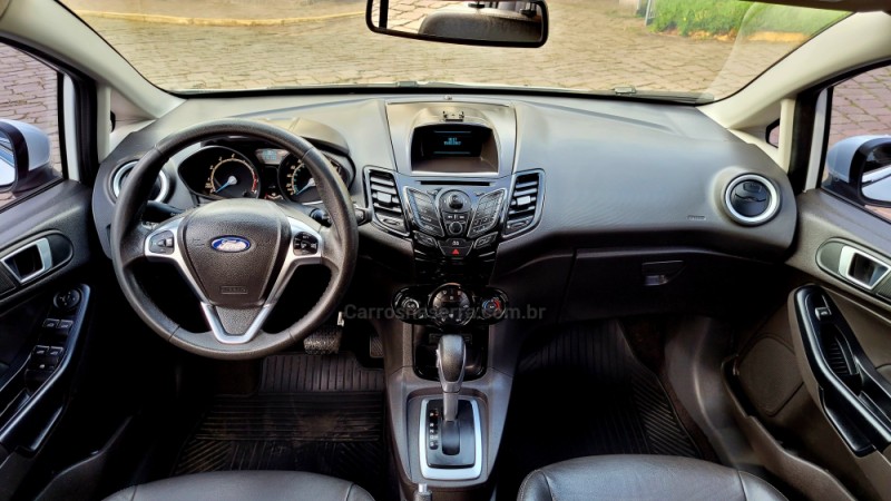 FIESTA 1.0 ECOBOOST TITANIUM HATCH 12V GASOLINA 4P AUTOMÁTICO - 2017 - IVOTI
