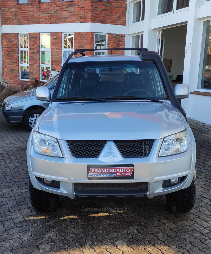 pajero tr4 2.0 4x4 16v 131cv gasolina 4p automatico 2010 sao francisco de paula