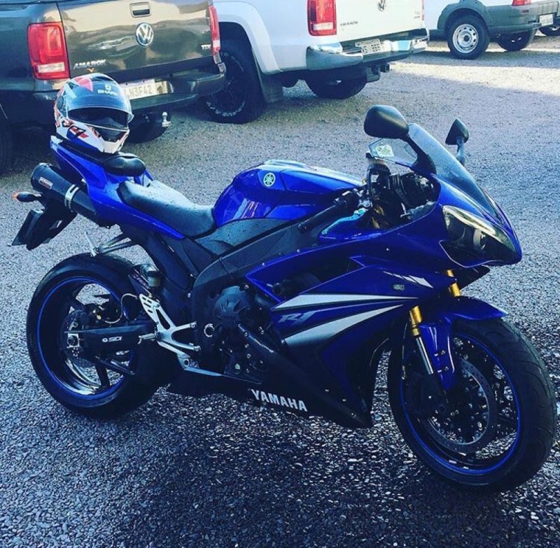 YZF R1