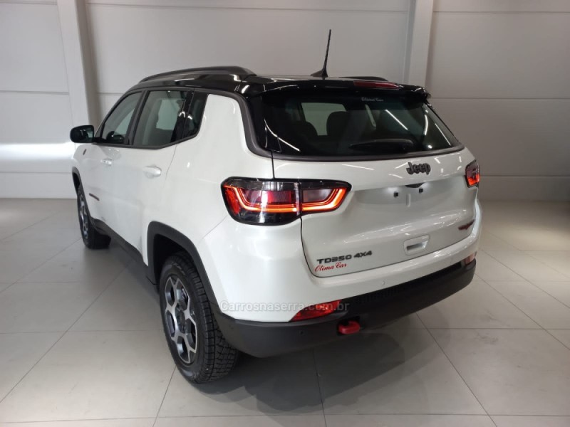 COMPASS 2.0 TRAILHAWK TD350 TURBO DIESEL 4X4 4P AUTOMÁTICO - 2022 - FLORES DA CUNHA