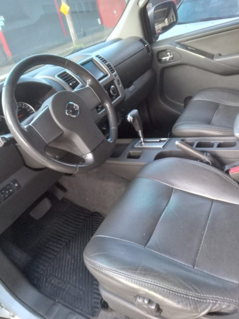 FRONTIER 2.3 LE ATTACK 4X4 CD TURBO ELETRONIC DIESEL 4P AUTOMÁTICO - 2015 - CAXIAS DO SUL