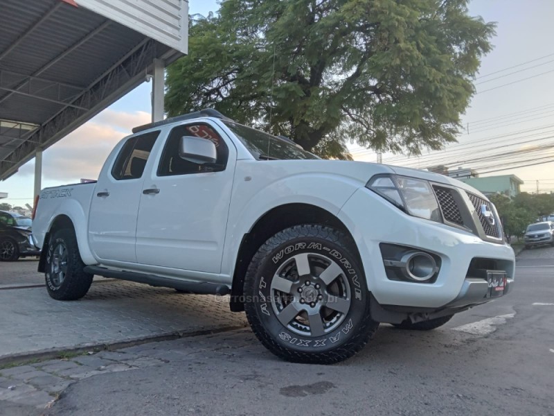 FRONTIER 2.3 LE ATTACK 4X4 CD TURBO ELETRONIC DIESEL 4P AUTOMÁTICO - 2015 - CAXIAS DO SUL