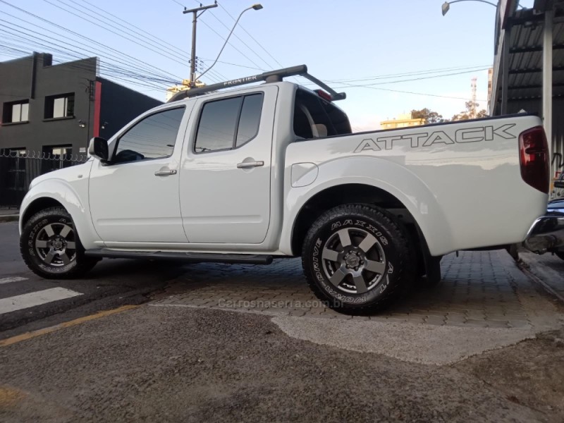 FRONTIER 2.3 LE ATTACK 4X4 CD TURBO ELETRONIC DIESEL 4P AUTOMÁTICO - 2015 - CAXIAS DO SUL