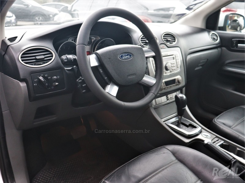 FOCUS 2.0 TITANIUM HATCH 16V FLEX 4P AUTOMÁTICO - 2012 - SAPIRANGA