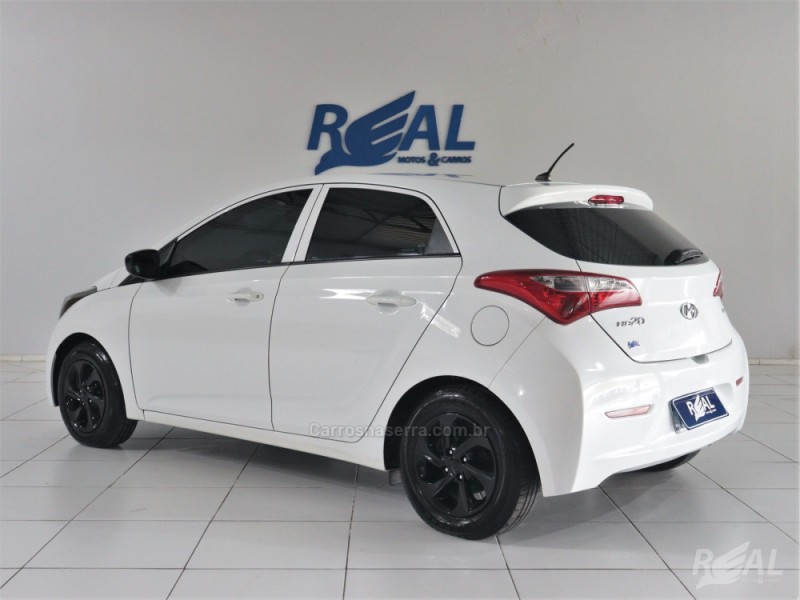 HB20 1.0 COMFORT PLUS 12V FLEX 4P MANUAL - 2015 - SAPIRANGA
