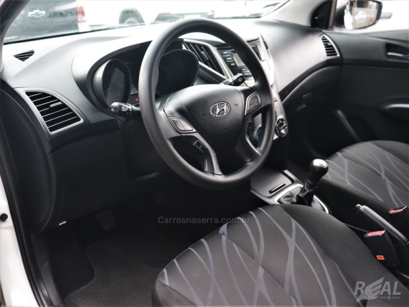 HB20 1.0 COMFORT PLUS 12V FLEX 4P MANUAL - 2015 - SAPIRANGA