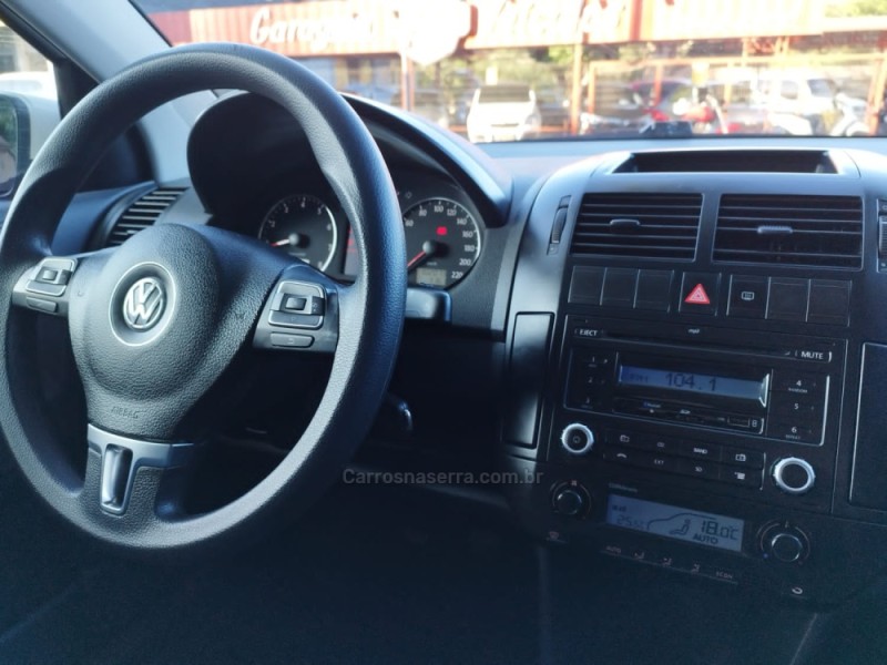 POLO SEDAN 1.6 MI 8V FLEX 4P MANUAL - 2014 - TRêS COROAS