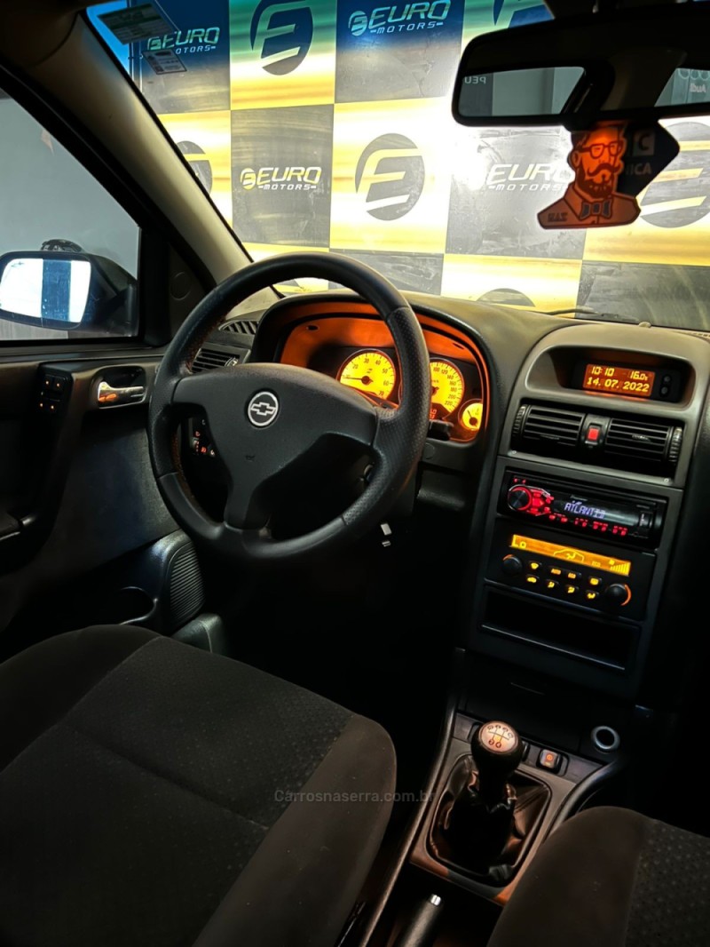 ASTRA 2.0 MPFI ADVANTAGE 8V FLEX 4P MANUAL - 2010 - PORTãO