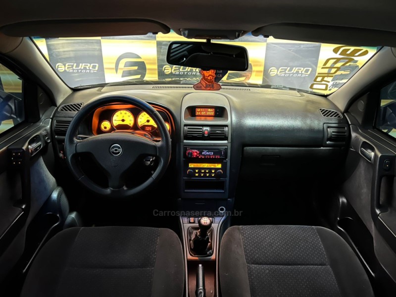 ASTRA 2.0 MPFI ADVANTAGE 8V FLEX 4P MANUAL - 2010 - PORTãO