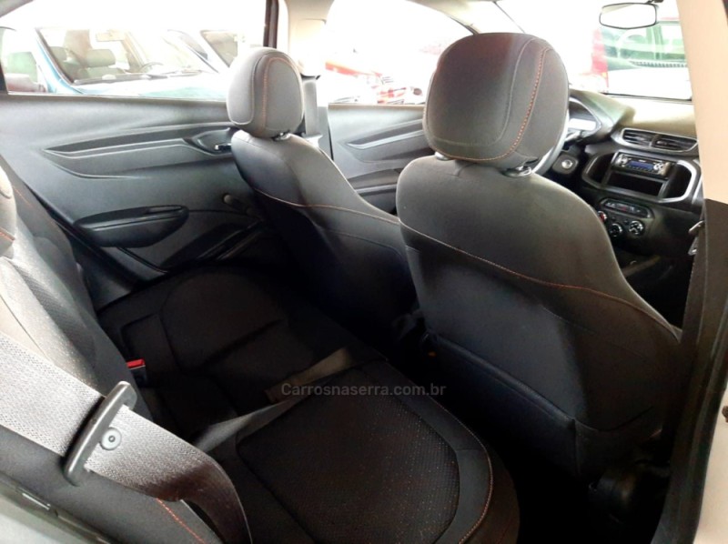 ONIX 1.4 MPFI LT 8V FLEX 4P MANUAL - 2015 - CAXIAS DO SUL