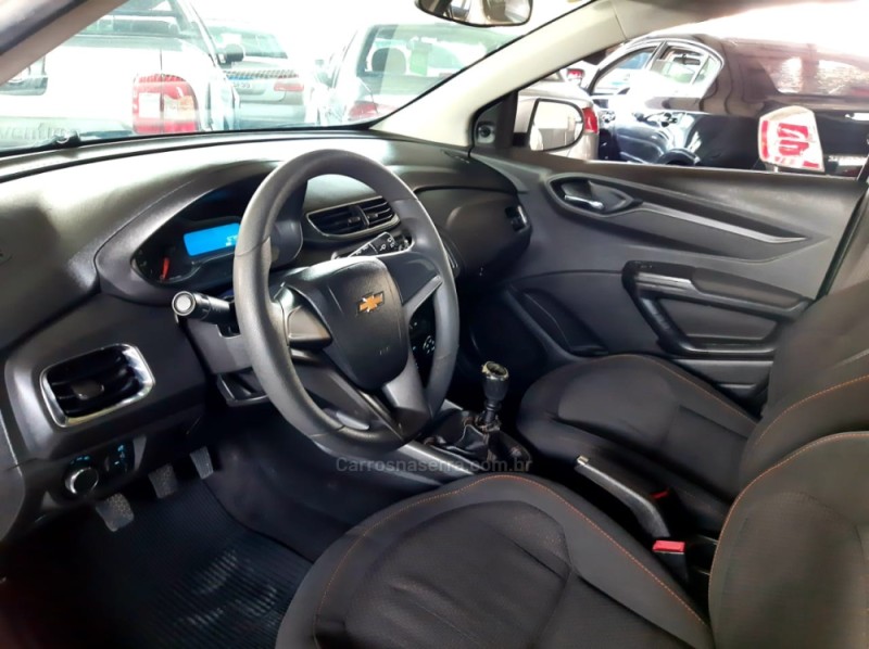 ONIX 1.4 MPFI LT 8V FLEX 4P MANUAL - 2015 - CAXIAS DO SUL
