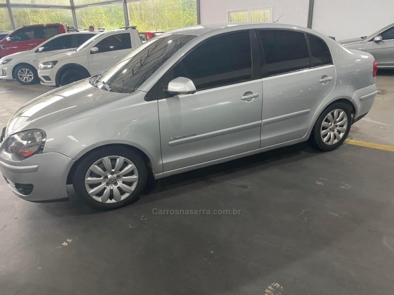 POLO SEDAN  - 2012 - FELIZ