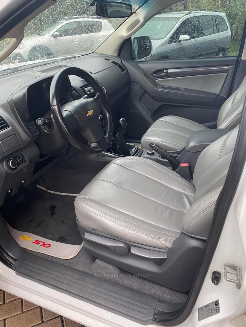 S10 2.8 LS 4X4 CD 16V TURBO DIESEL 4P MANUAL - 2014 - FELIZ
