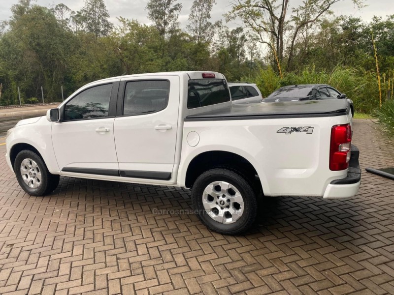 S10 2.8 LS 4X4 CD 16V TURBO DIESEL 4P MANUAL - 2014 - FELIZ