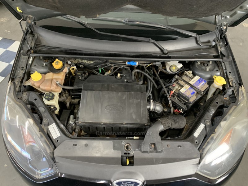 FIESTA 1.0 SE 8V FLEX 4P MANUAL - 2014 - FARROUPILHA