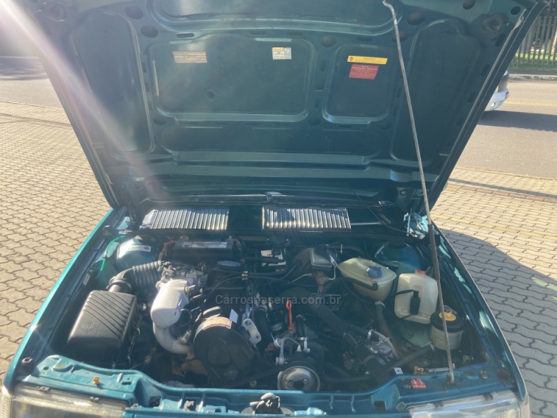 SANTANA 2.0 MI EVIDENCE 8V GASOLINA 4P MANUAL - 1996 - CAXIAS DO SUL