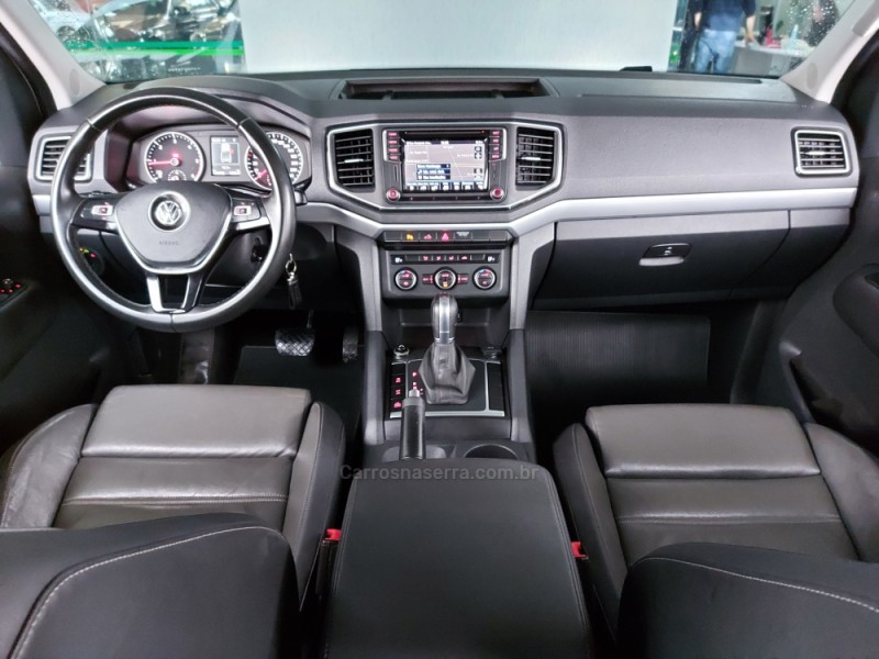 AMAROK 3.0 V6 TDI HIGHLINE CD DIESEL 4MOTION AUTOMÁTICO - 2018 - NOVO HAMBURGO