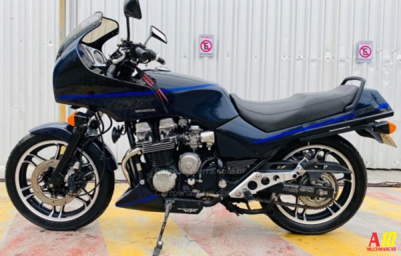 HONDA - CBX 750 - 1989/1990 - Azul - R$ 38.900,00 - A10 Multimarcas