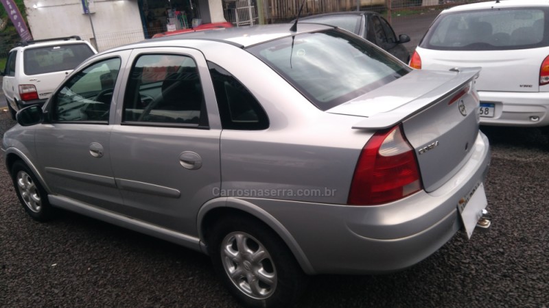 corsa 1.8 mpfi sedan 8v gasolina 4p manual 2003 caxias do sul