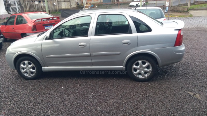 CORSA 1.8 MPFI SEDAN 8V GASOLINA 4P MANUAL - 2003 - CAXIAS DO SUL