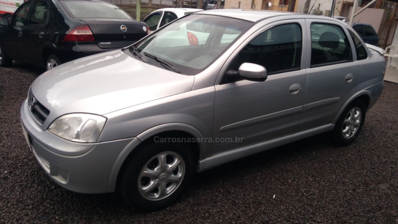 CORSA 1.8 MPFI SEDAN 8V GASOLINA 4P MANUAL - 2003 - CAXIAS DO SUL