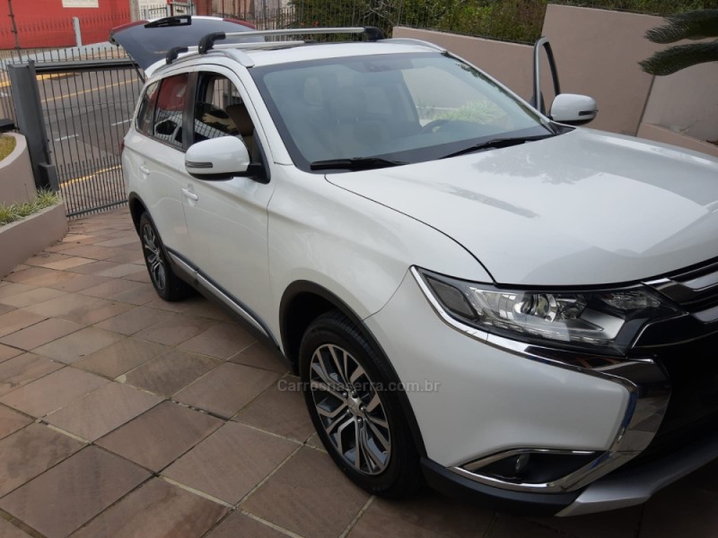 OUTLANDER 2.2 4X4 16V DIESEL 4P AUTOMÁTICO