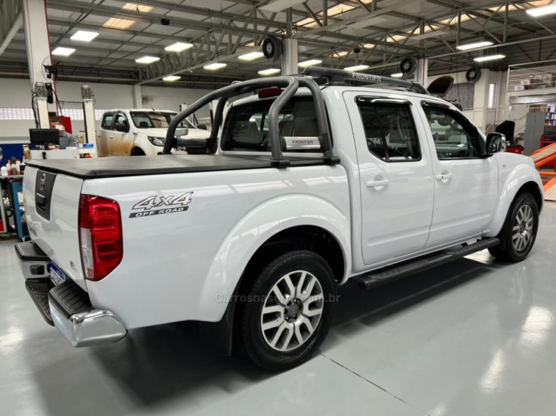 FRONTIER 2.5 SL 4X4 CD TURBO ELETRONIC DIESEL 4P AUTOMÁTICO - 2016 - VERANóPOLIS
