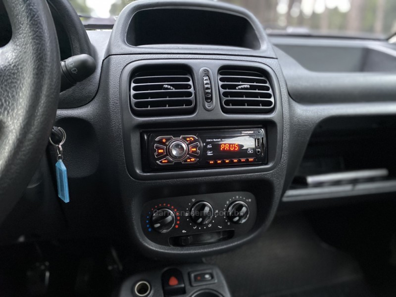 CLIO 1.0 EXPRESSION 16V FLEX 4P MANUAL - 2014 - CAXIAS DO SUL