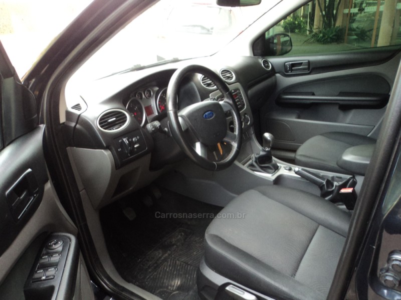 FOCUS 1.6 8V FLEX 4P MANUAL - 2013 - CARLOS BARBOSA