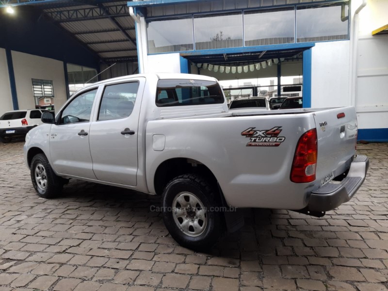 HILUX 2.5 4X4 CD 16V TURBO DIESEL 4P MANUAL - 2010 - VACARIA