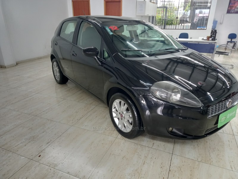 PUNTO 1.4 ATTRACTIVE 8V FLEX 4P MANUAL