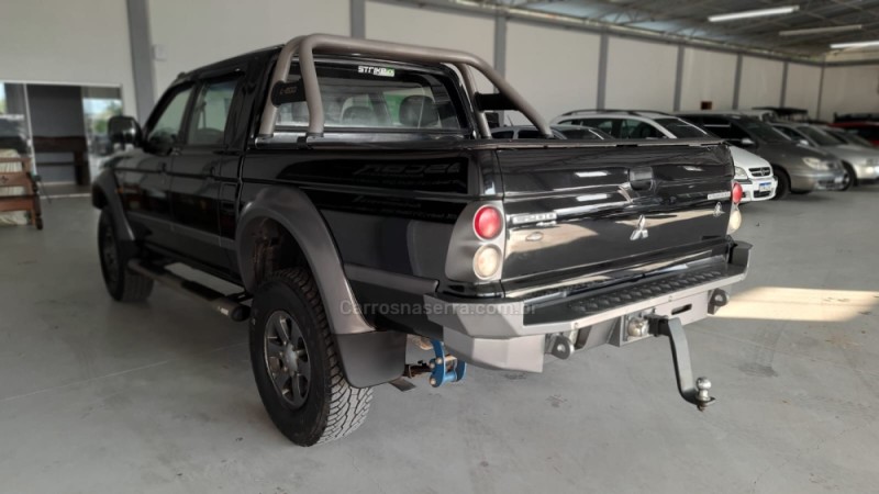 L200 OUTDOOR 2.5 GLS 4X4 CD 8V TURBO INTERCOOLER DIESEL 4P MANUAL - 2011 - BOM PRINCíPIO