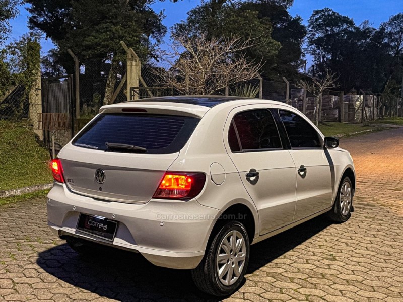 GOL 1.0 MI TREND 8V FLEX 4P MANUAL - 2011 - CANELA