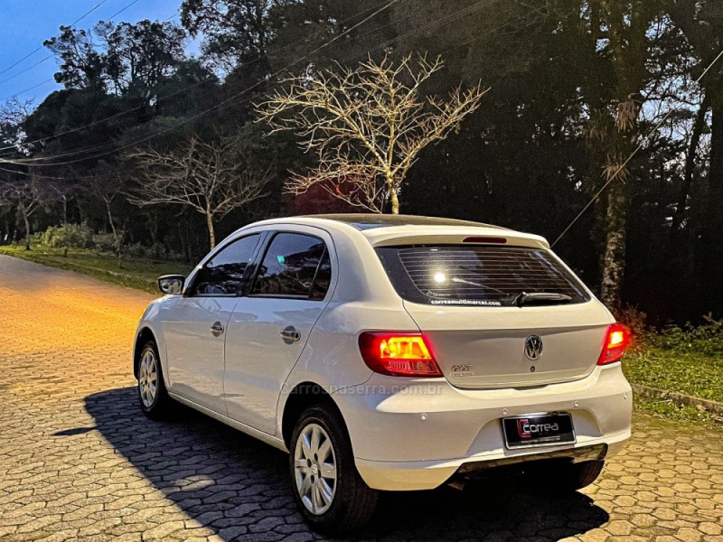 GOL 1.0 MI TREND 8V FLEX 4P MANUAL - 2011 - CANELA