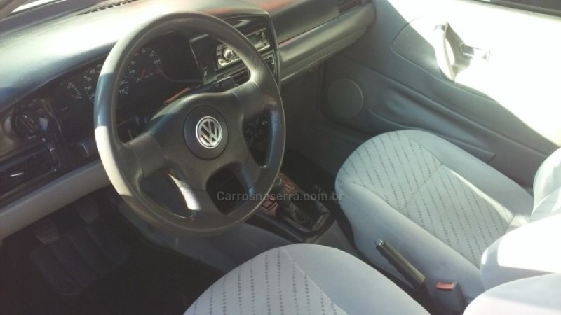 SANTANA 2.0 MI 8V GASOLINA 4P MANUAL - 2004 - DOIS IRMãOS
