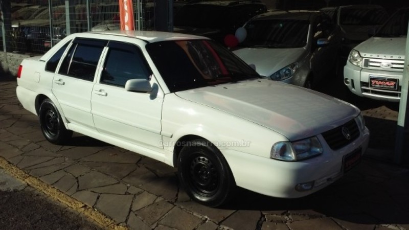 SANTANA 2.0 MI 8V GASOLINA 4P MANUAL - 2004 - DOIS IRMãOS