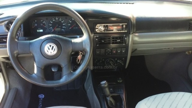 SANTANA 2.0 MI 8V GASOLINA 4P MANUAL - 2004 - DOIS IRMãOS