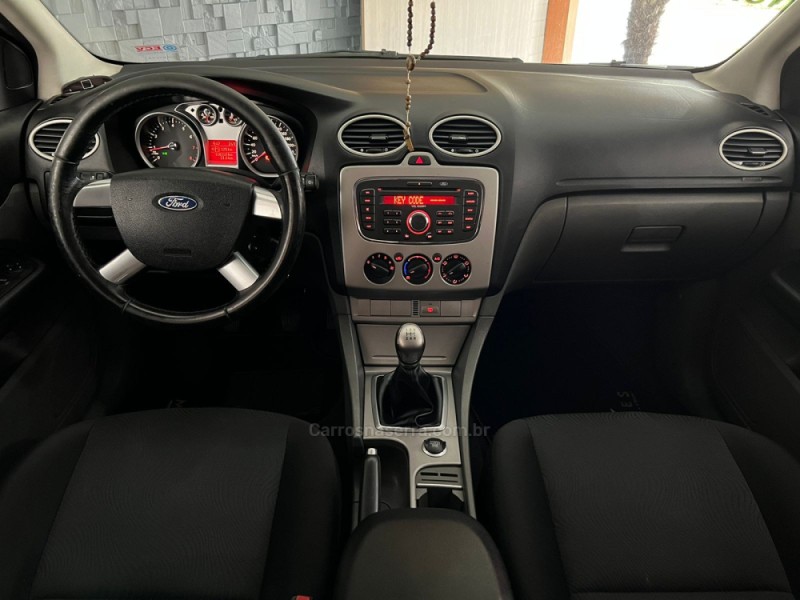 FOCUS 1.6 GLX 16V FLEX 4P MANUAL - 2012 - NOVO HAMBURGO