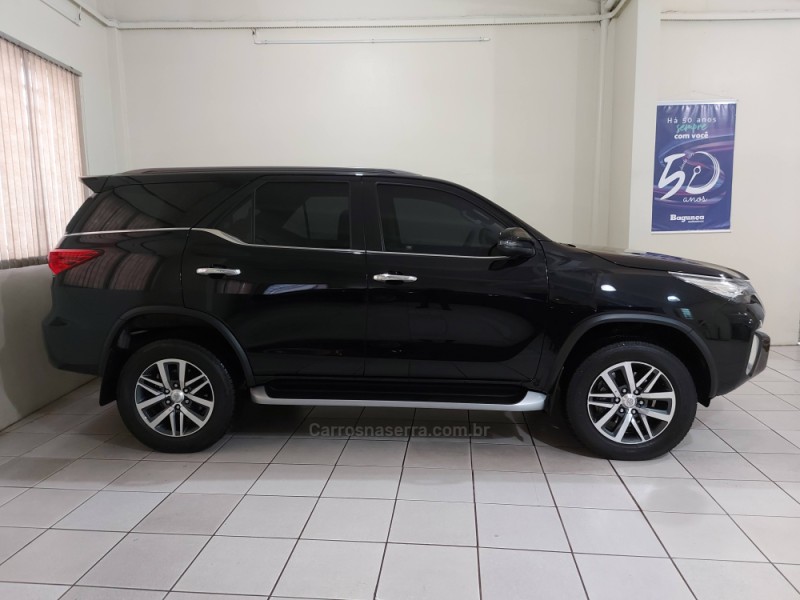 HILUX SW4 2.8 SRX 4X4 7 LUGARES 16V TURBO INTERCOOLER DIESEL 4P AUTOMÁTICO - 2020 - NOVO HAMBURGO