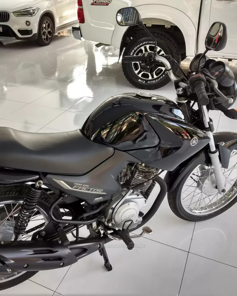 YBR 125K - 2012 - IGREJINHA