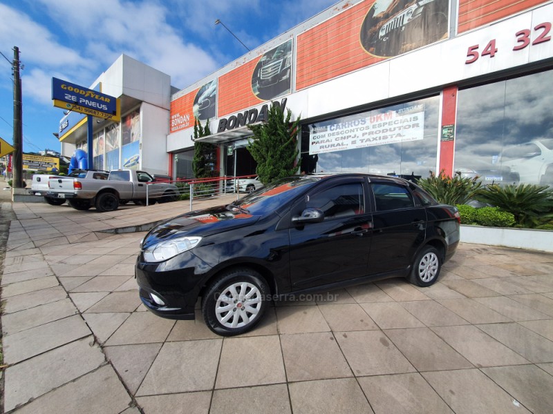 SIENA 1.4 MPI ATTRACTIVE 8V FLEX 4P MANUAL - 2013 - FARROUPILHA