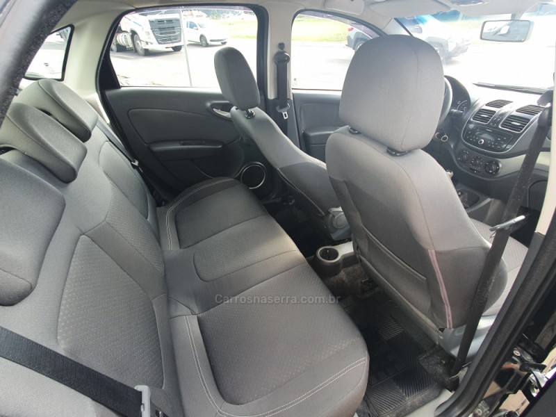 SIENA 1.4 MPI ATTRACTIVE 8V FLEX 4P MANUAL - 2013 - FARROUPILHA