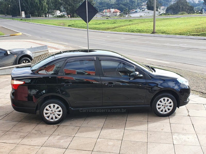 SIENA 1.4 MPI ATTRACTIVE 8V FLEX 4P MANUAL - 2013 - FARROUPILHA
