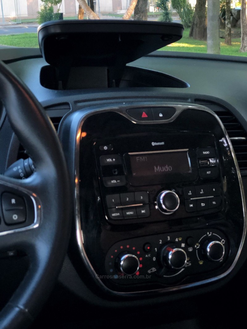CAPTUR 1.6 16V FLEX INTENSE AUTOMÁTICO - 2018 - TRêS COROAS