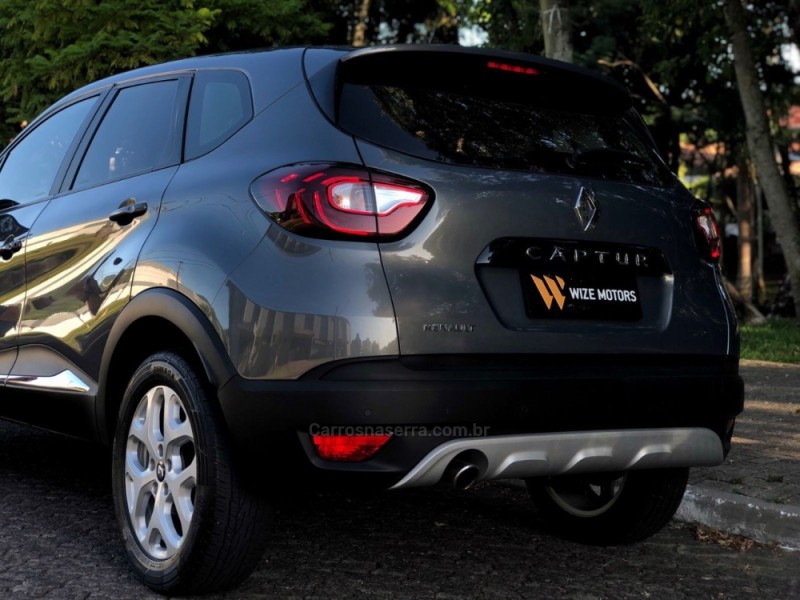 CAPTUR 1.6 16V FLEX INTENSE AUTOMÁTICO - 2018 - TRêS COROAS