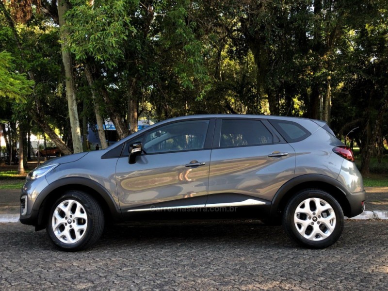 CAPTUR 1.6 16V FLEX INTENSE AUTOMÁTICO - 2018 - TRêS COROAS