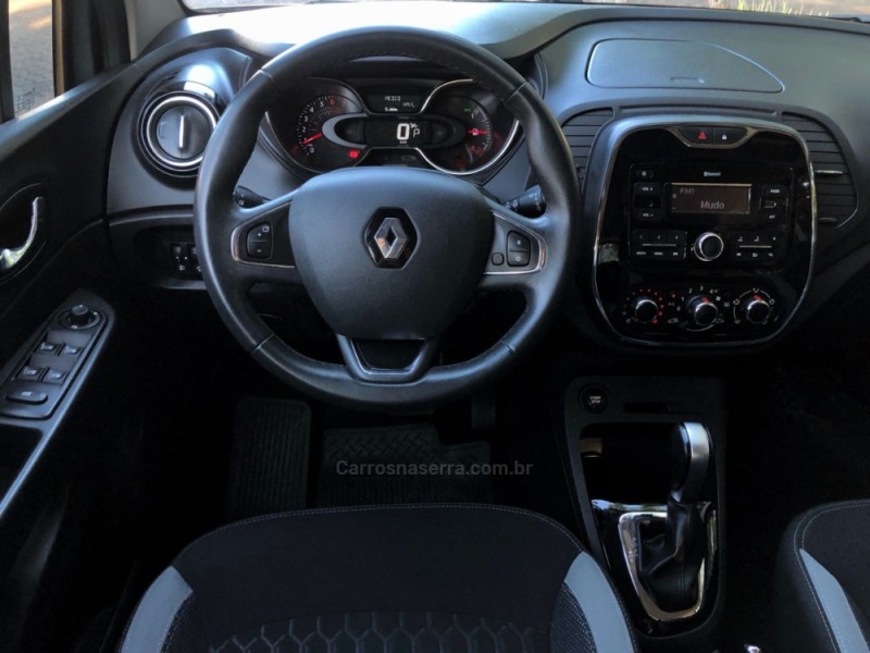 CAPTUR 1.6 16V FLEX INTENSE AUTOMÁTICO - 2018 - TRêS COROAS