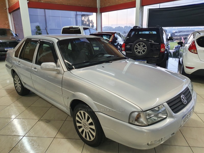 SANTANA 1.8 MI 8V GASOLINA 4P MANUAL - 2001 - FARROUPILHA