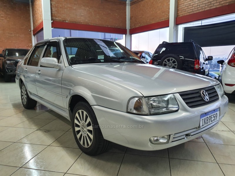 SANTANA 1.8 MI 8V GASOLINA 4P MANUAL - 2001 - FARROUPILHA