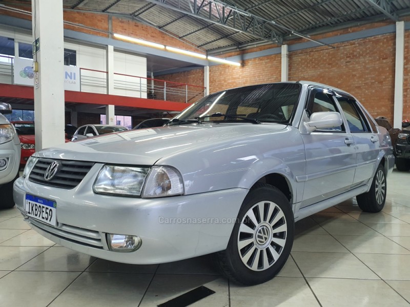 SANTANA 1.8 MI 8V GASOLINA 4P MANUAL - 2001 - FARROUPILHA
